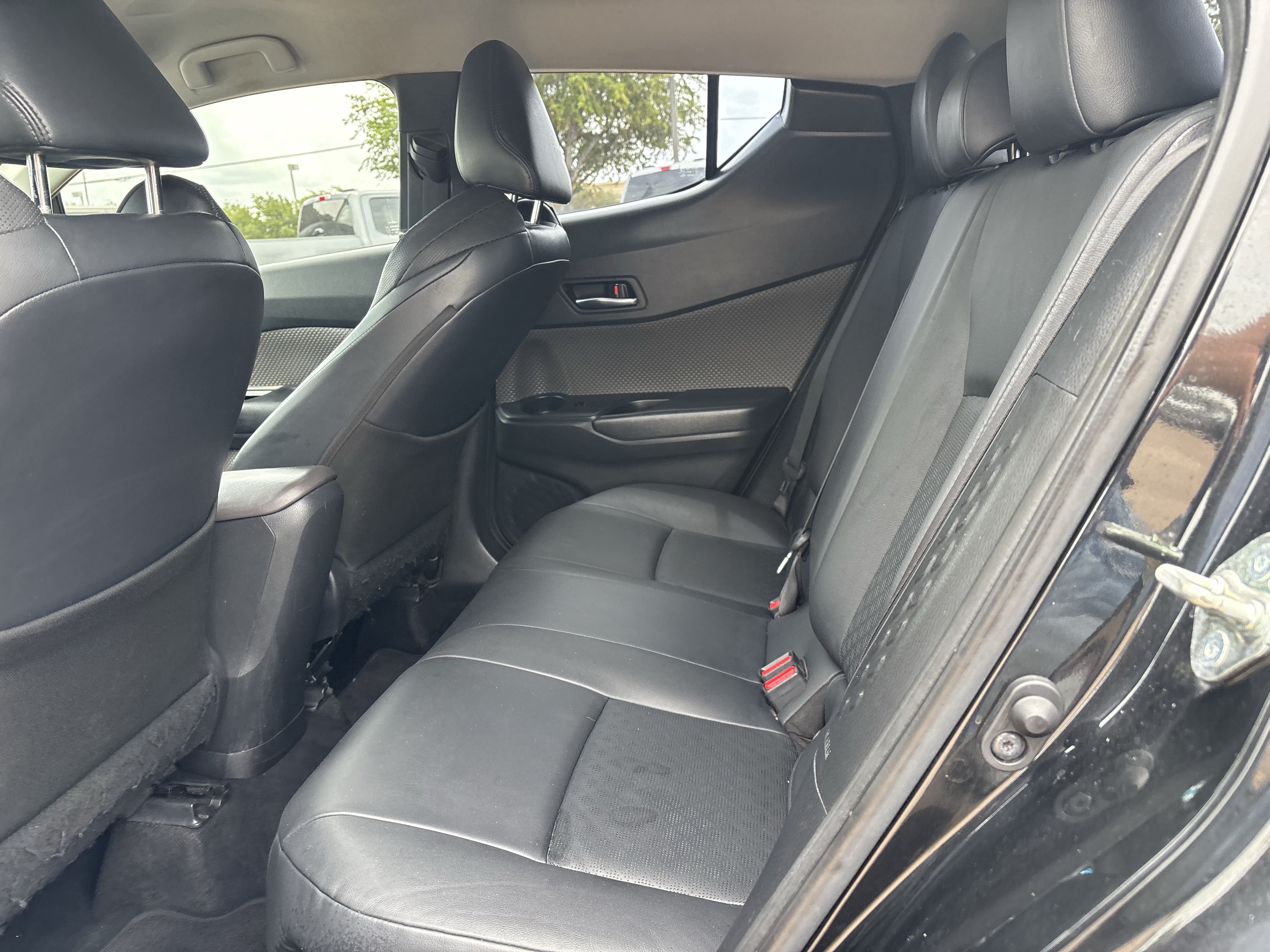 Used 2021 Toyota C-HR Limited FWD image 15