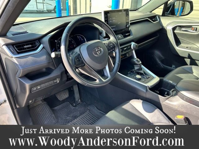 Used 2022 Toyota RAV4 XSE AWD/4WD image 8