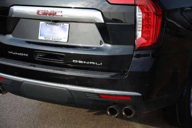 Used 2022 GMC Yukon XL Denali image 16