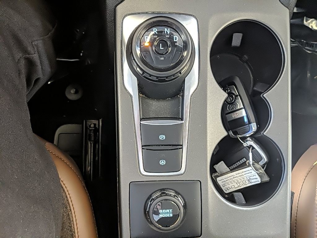 Certified 2025 Ford Bronco Sport Outer Banks w/ Outer Banks Tech Package+ AWD/4WD image 24