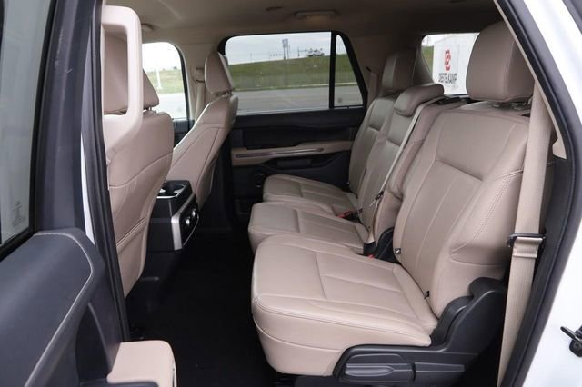 Certified 2024 Ford Expedition Max XLT image 10