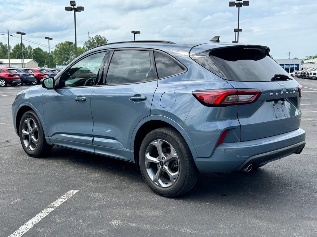 Certified 2023 Ford Escape ST-Line w/ Tech Pack #1 AWD/4WD image 8
