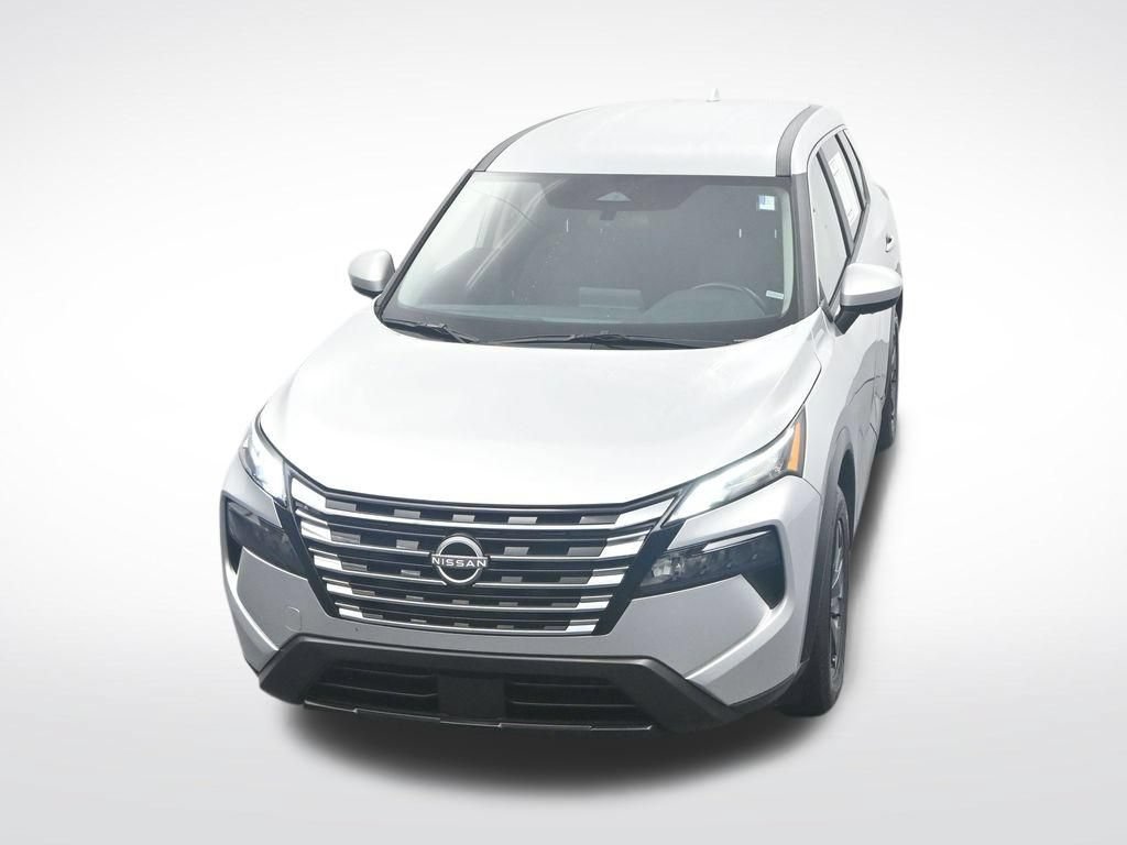 Used 2025 Nissan Rogue SV FWD image 32