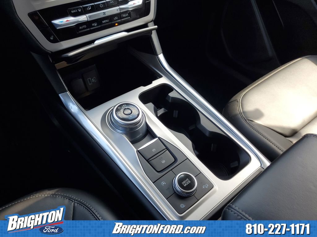 Certified 2024 Ford Explorer XLT w/ Equipment Group 202A image 28