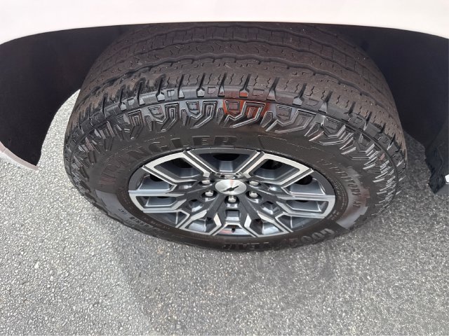 Used 2023 Chevrolet Colorado Z71 w/ Z71 Convenience Package 2 AWD/4WD image 19