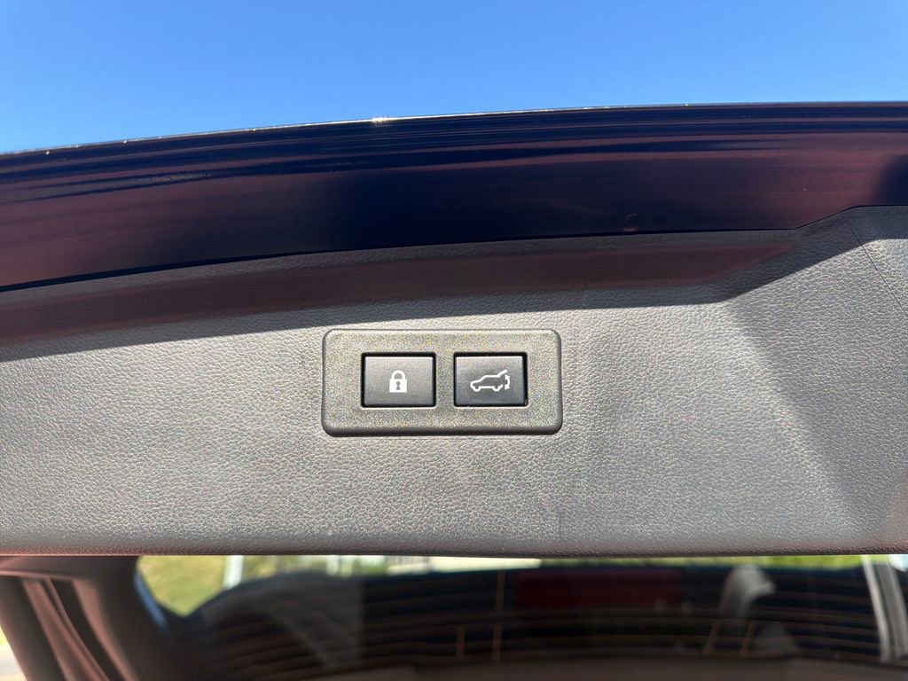 Used 2025 Subaru Outback Premium w/ Popular Package #1A AWD/4WD image 24