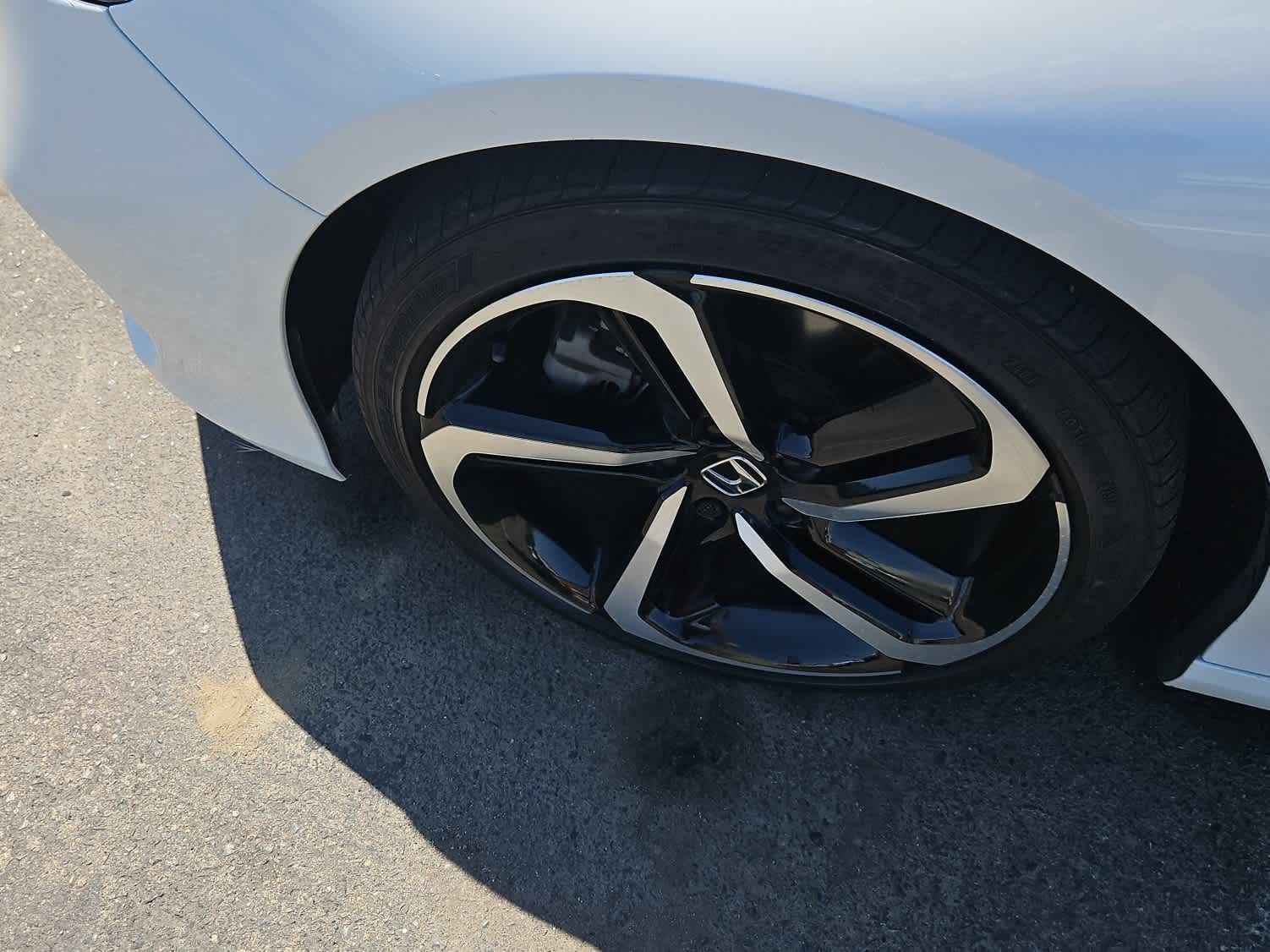Used 2020 Honda Accord Sport image 3