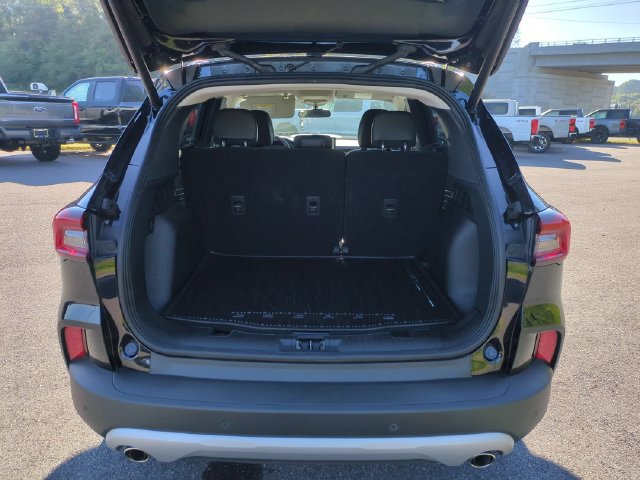 Certified 2024 Ford Escape SE FWD image 30