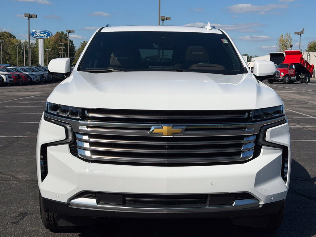 Used 2024 Chevrolet Tahoe High Country AWD/4WD image 3