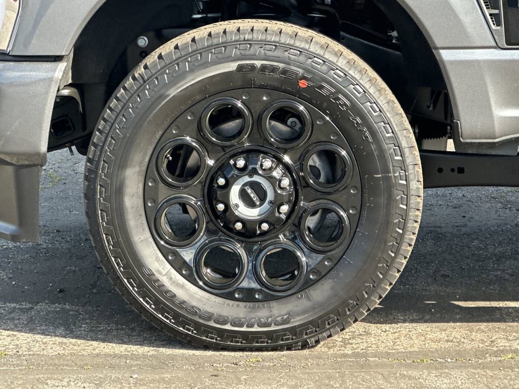 Certified 2025 Ford F350 XLT w/ Black Appearance Package image 25