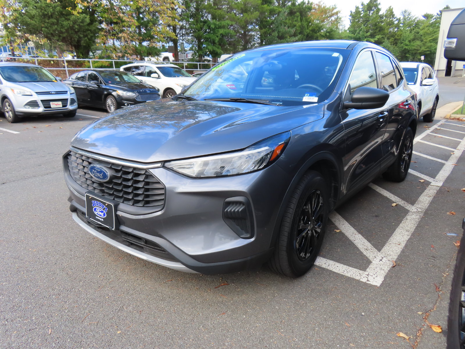 Certified 2024 Ford Escape Active AWD/4WD image 3