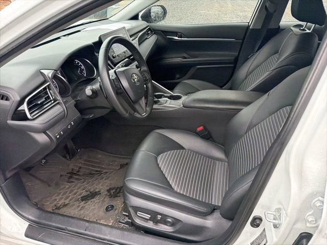 Used 2023 Toyota Camry SE w/ Convenience Package image 12