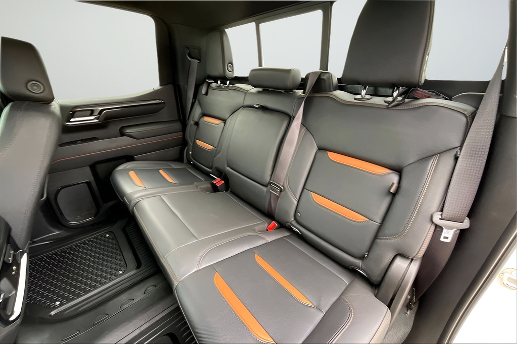 Used 2023 GMC Sierra 1500 AT4 w/ AT4 Preferred Package AWD/4WD image 18