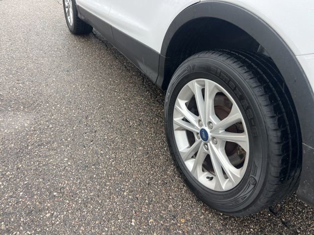 Certified 2019 Ford Escape SE image 25