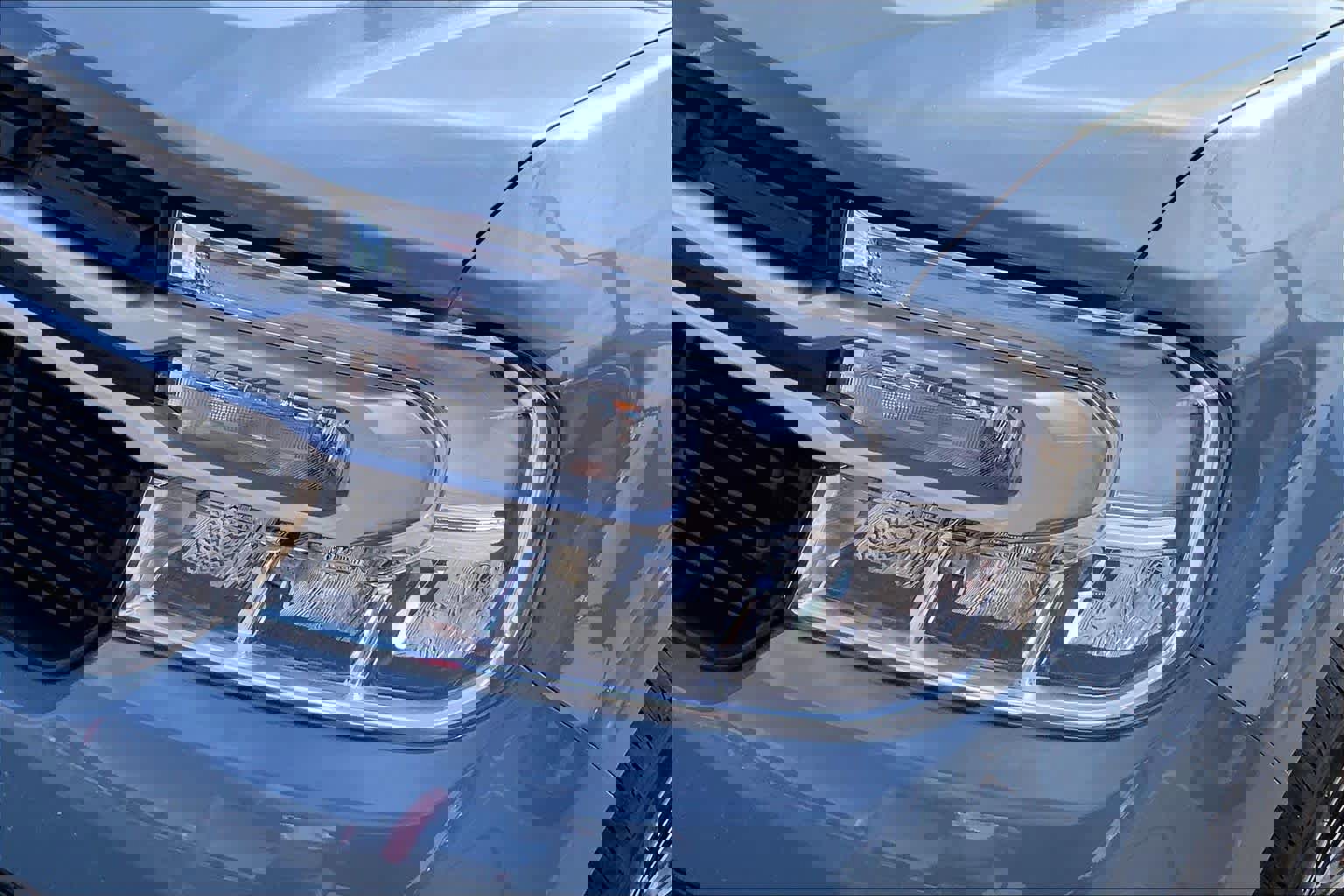 Certified 2024 Ford Maverick Lariat image 28