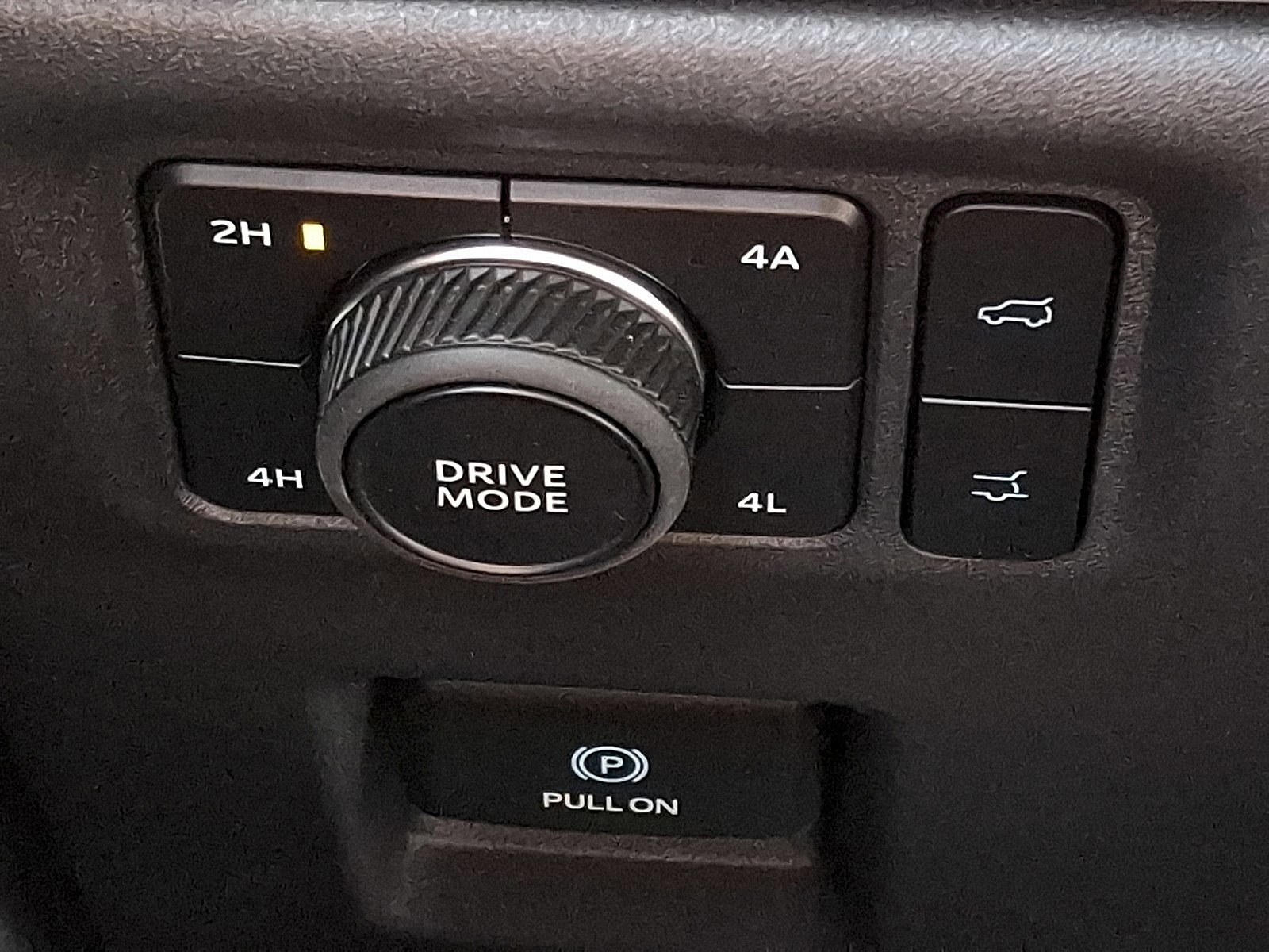 Certified 2025 Ford Expedition Active AWD/4WD image 25