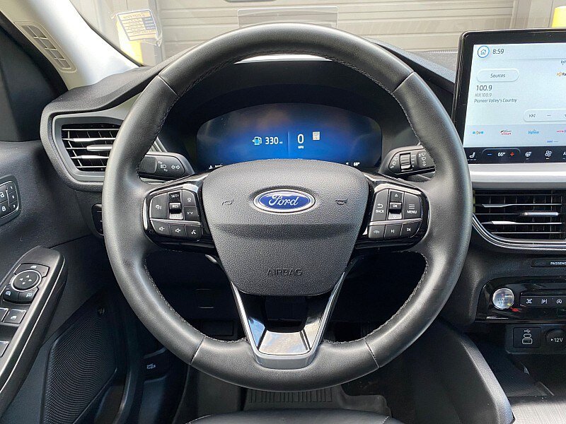 Certified 2025 Ford Escape Platinum w/ Premium Technology Package AWD/4WD image 19