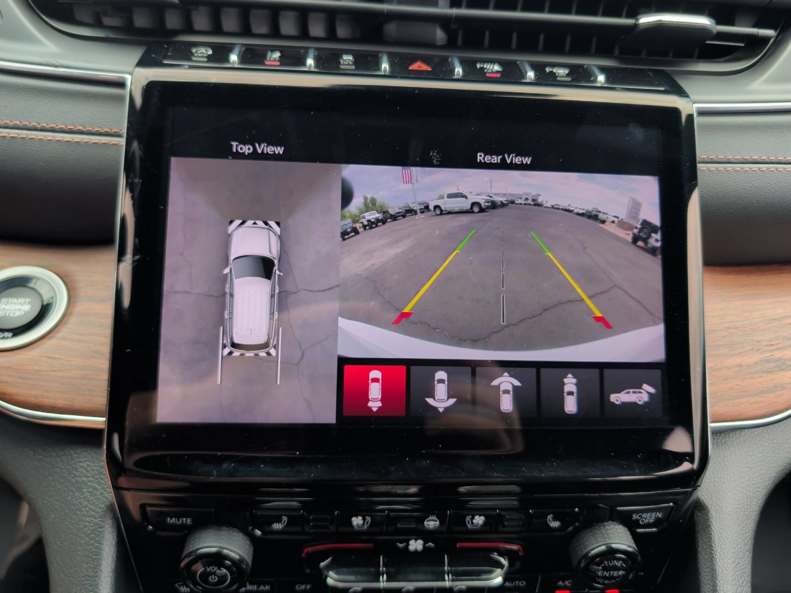Used 2023 Jeep Grand Cherokee L Summit w/ Advanced Protech Group IV AWD/4WD image 23