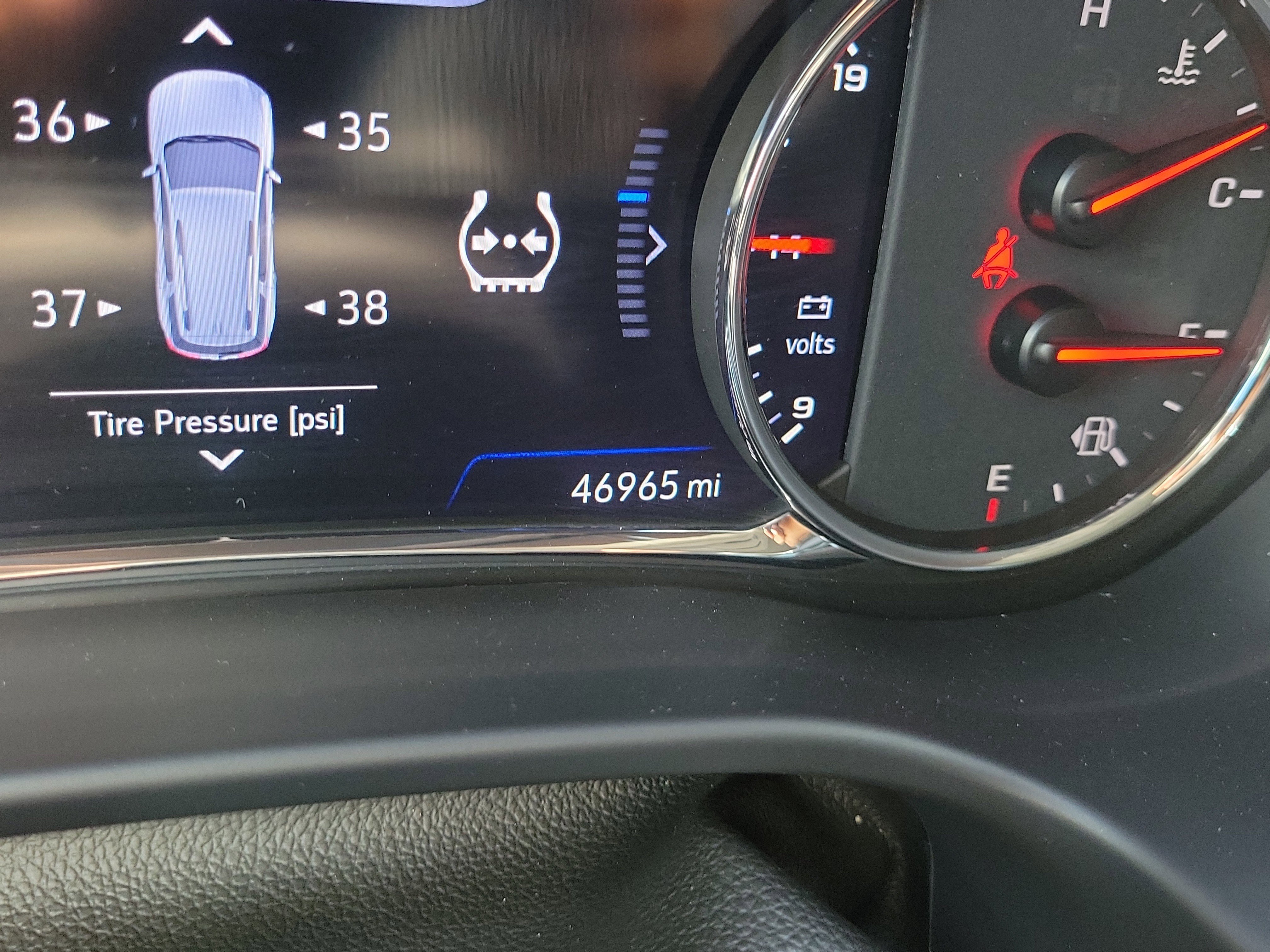 Used 2023 GMC Acadia SLT w/ Elevation Edition FWD image 24