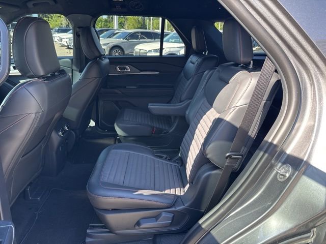 Certified 2026 Ford Explorer ST-Line w/ ST-Line Street Pack RWD image 18