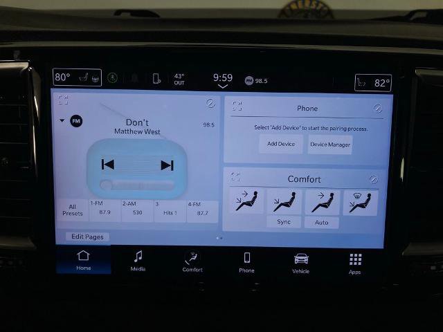 Used 2024 Chrysler Pacifica Touring-L image 3