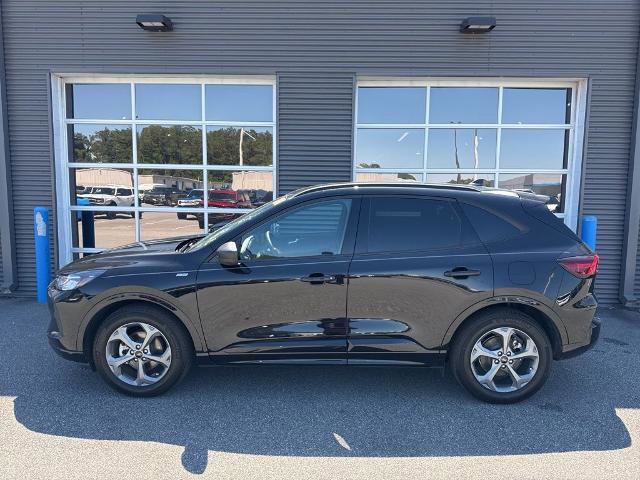 Certified 2024 Ford Escape ST-Line w/ Equipment Group 301A FWD image 2