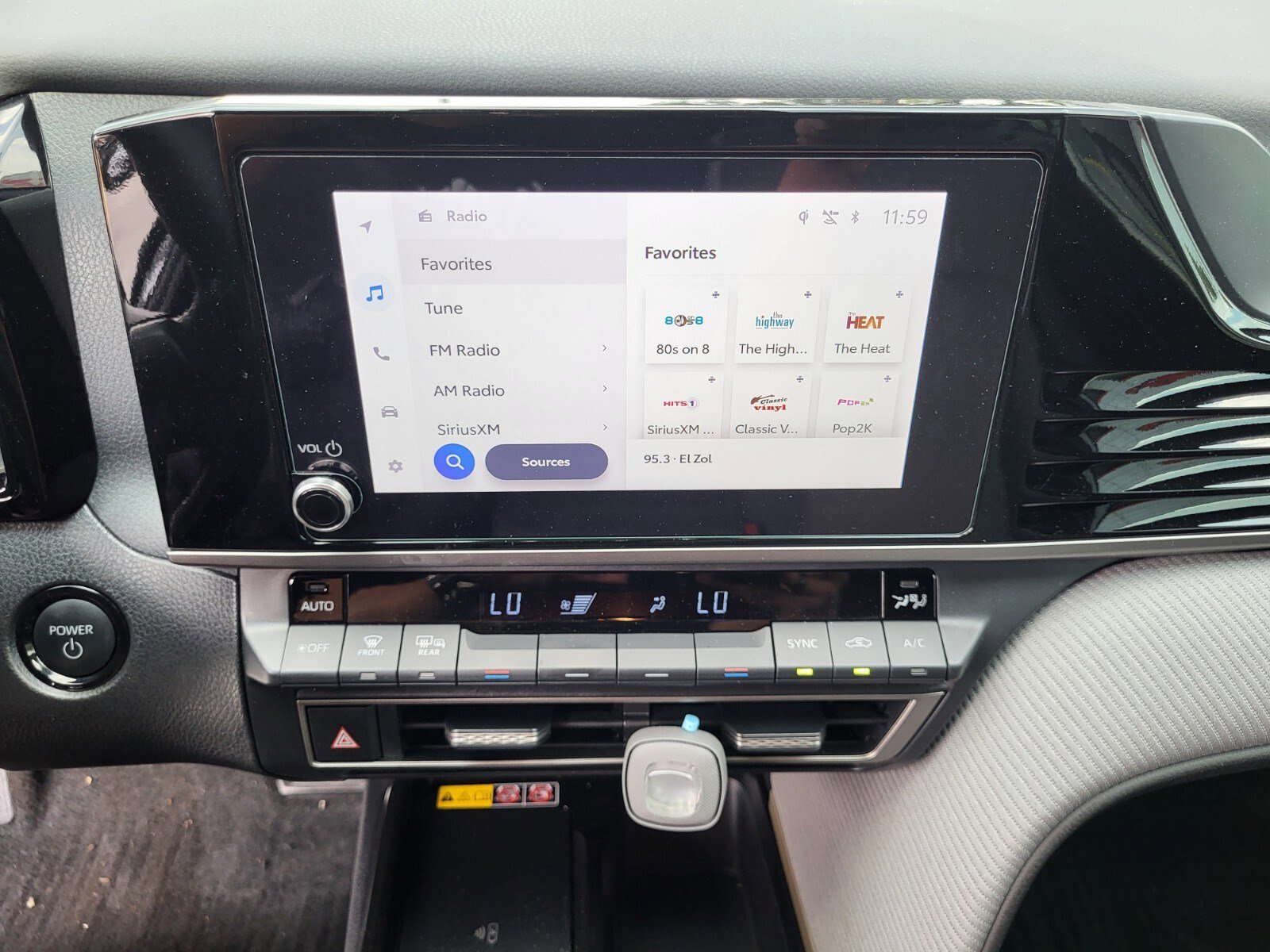 Used 2025 Toyota Camry SE w/ Convenience Package FWD image 21