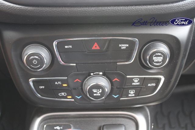 Used 2021 Jeep Compass Latitude w/ Convenience Group FWD image 18