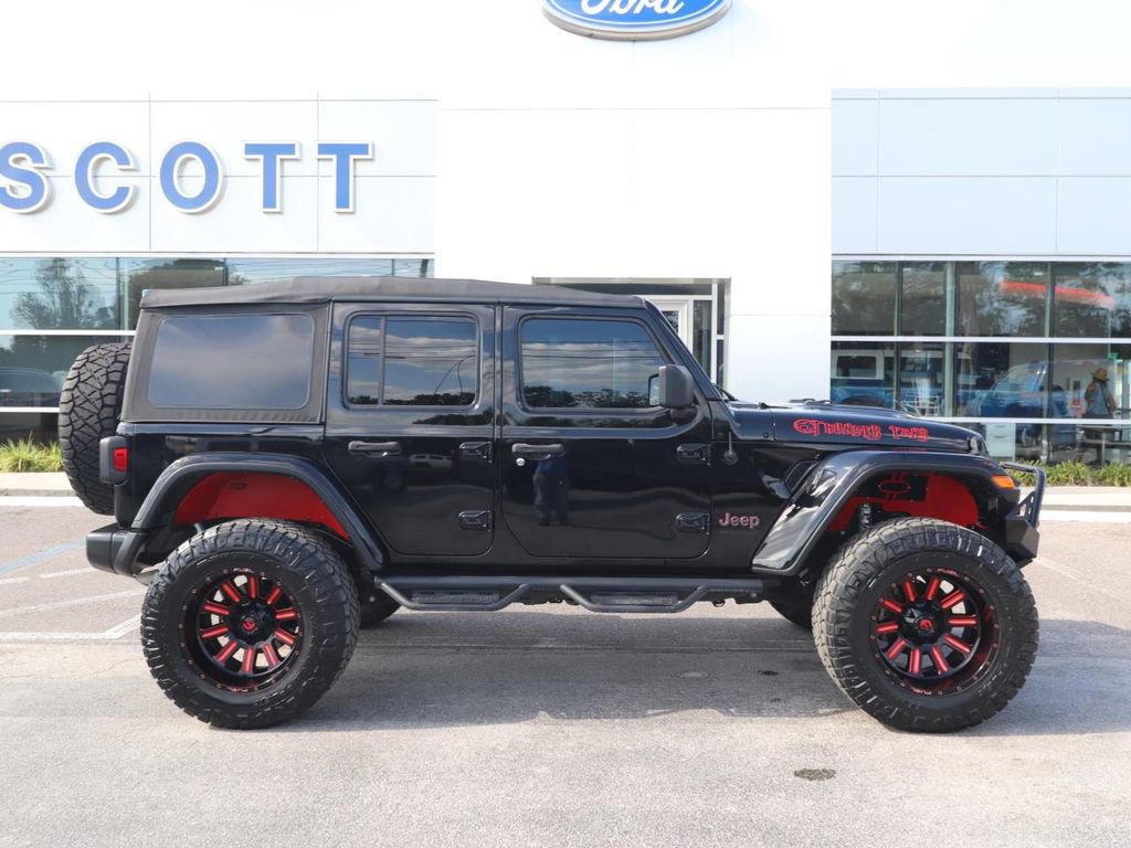 Used 2022 Jeep Wrangler Unlimited Rubicon AWD/4WD image 6