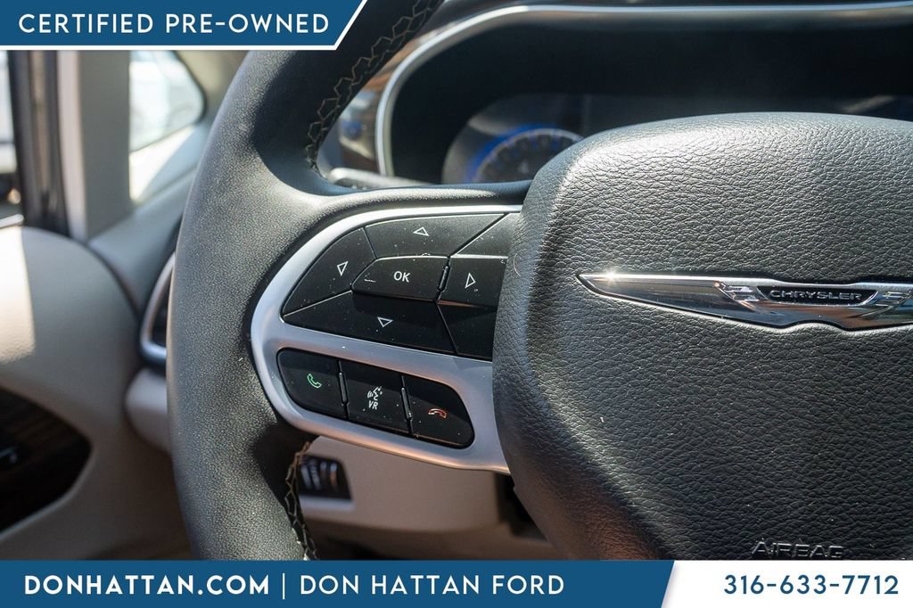 Used 2023 Chrysler Pacifica Limited FWD image 10