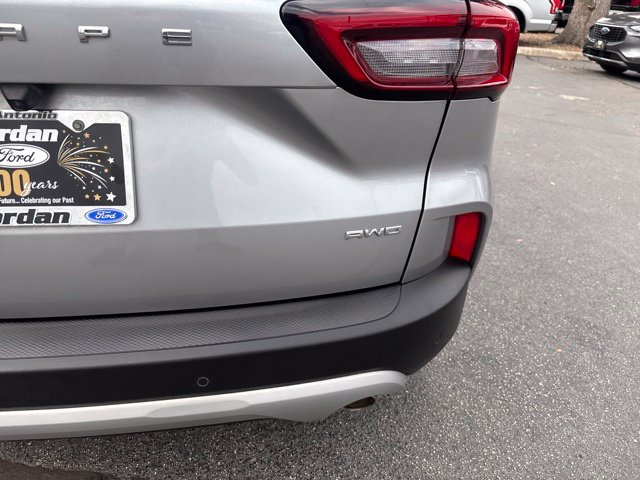 Certified 2023 Ford Escape Platinum AWD/4WD image 7