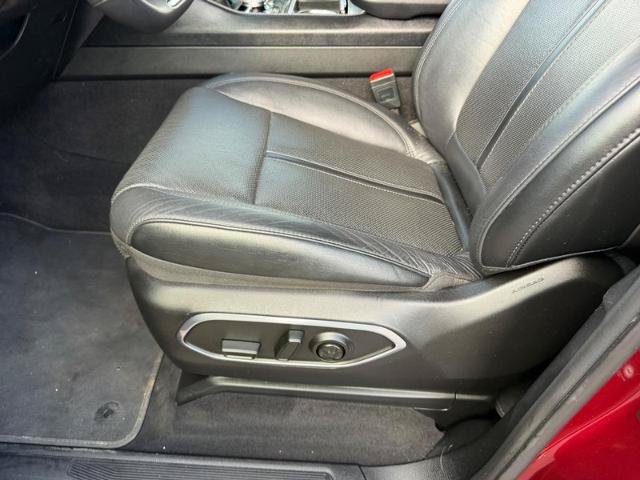 Used 2024 Jeep Wagoneer L Series II w/ Flexible Seating Group AWD/4WD image 23