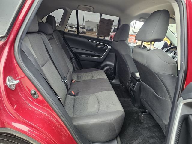 Used 2021 Toyota RAV4 XLE image 27