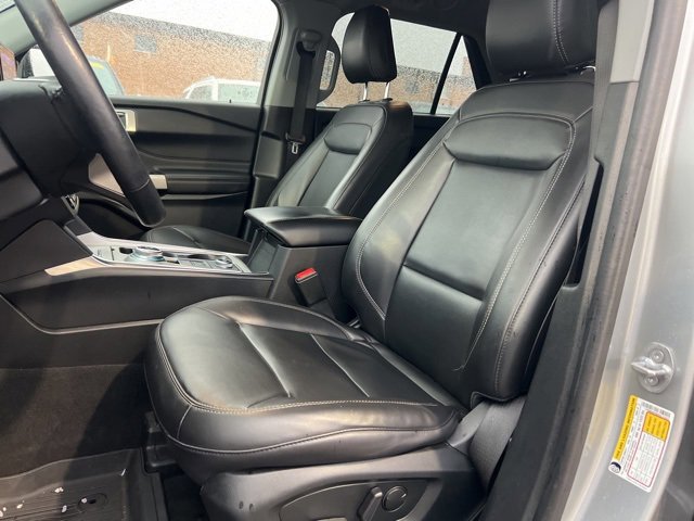 Certified 2022 Ford Explorer XLT w/ Equipment Group 202A image 21