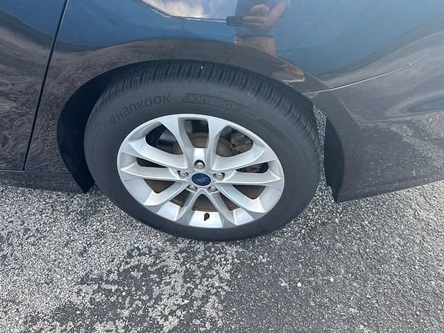 Certified 2020 Ford Fusion SE FWD image 9