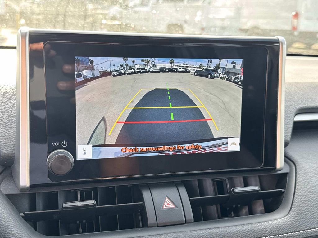 Used 2024 Toyota RAV4 LE image 31