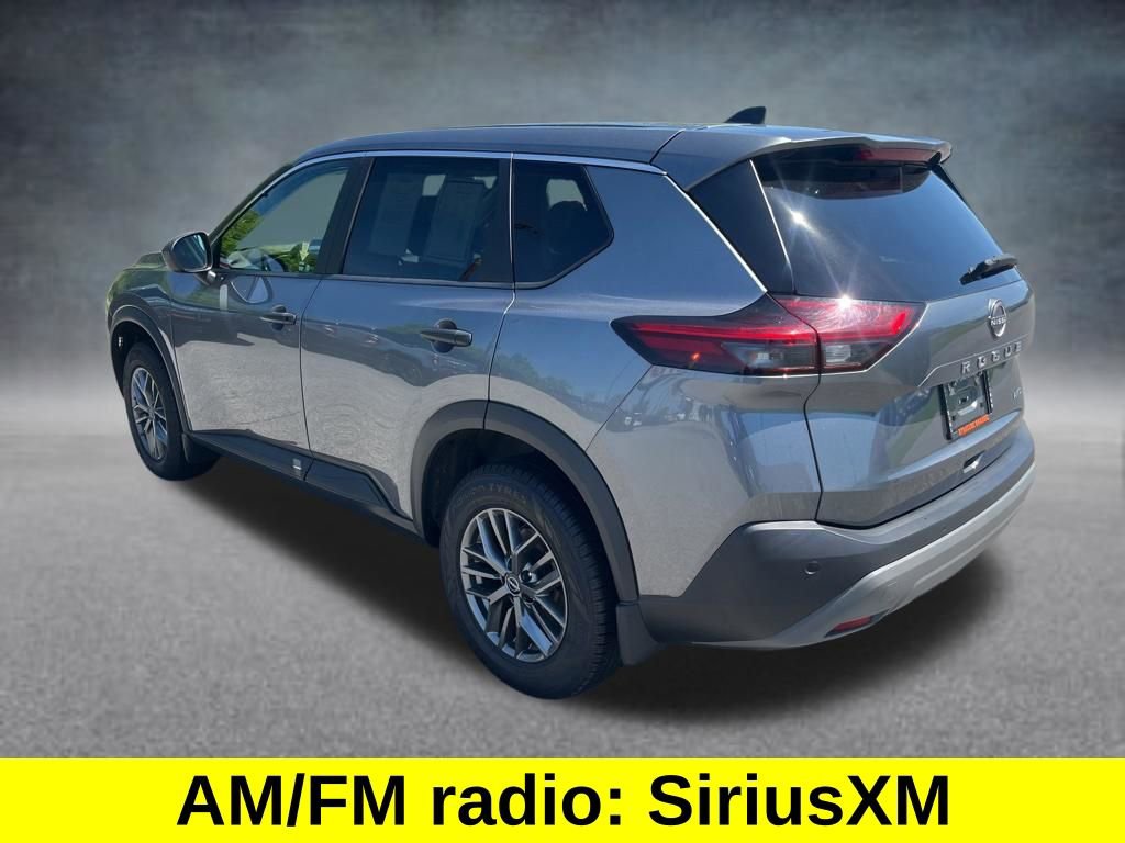 Used 2023 Nissan Rogue S AWD/4WD image 3