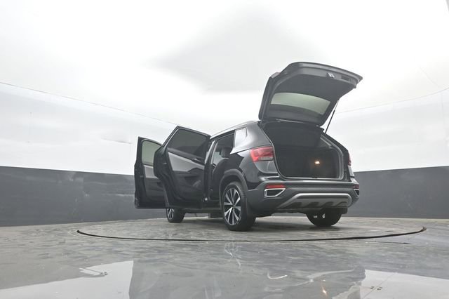 Used 2022 Volkswagen Taos SE image 41