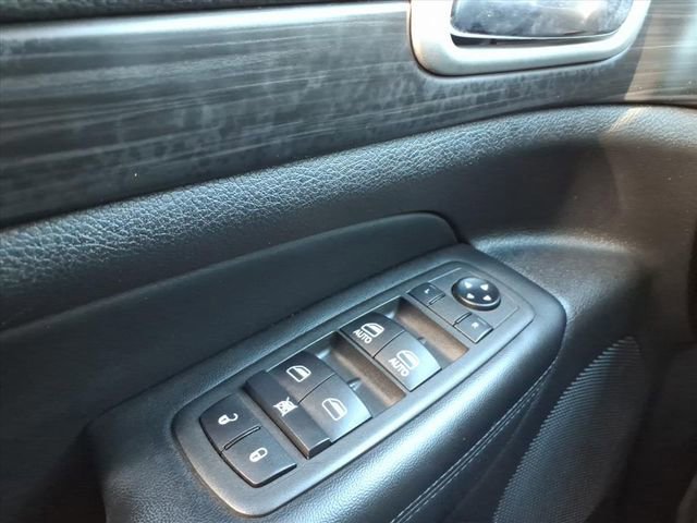 Used 2021 Jeep Grand Cherokee Laredo X image 19