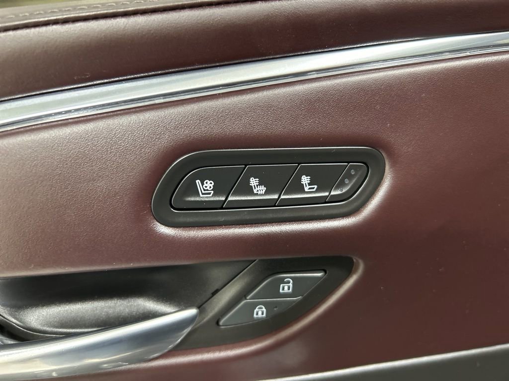 Used 2021 Cadillac Escalade Sport Platinum w/ LPO, ONYX Package image 16