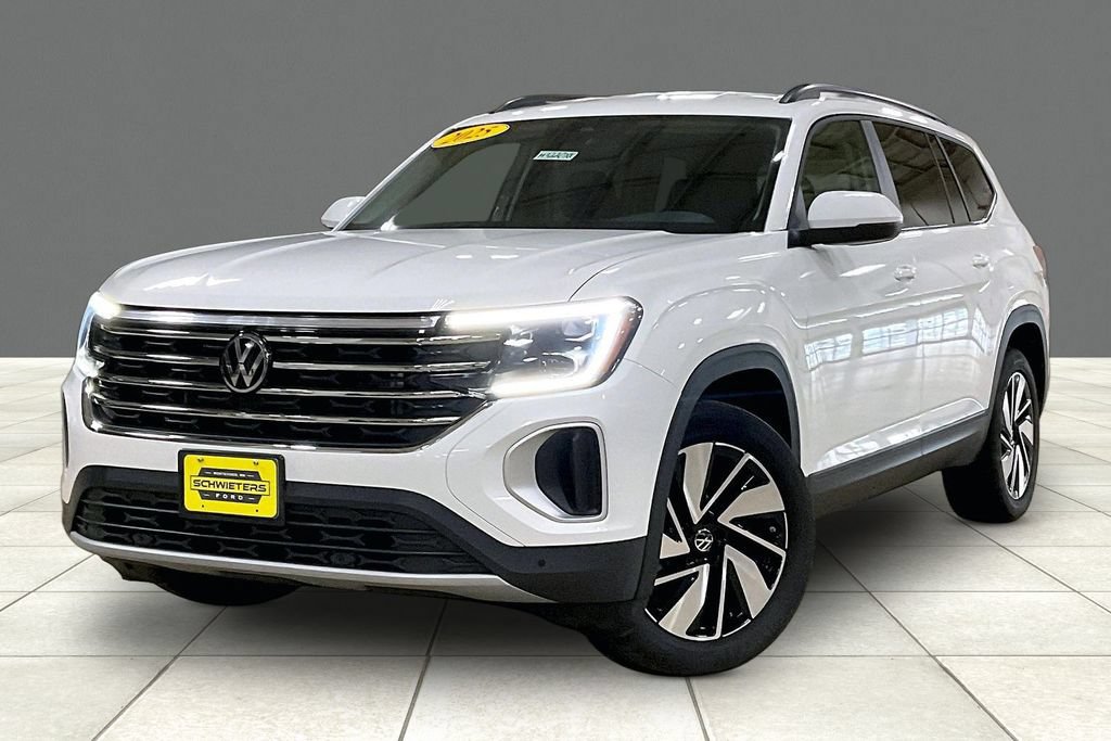 Used 2025 Volkswagen Atlas SE AWD/4WD image 2