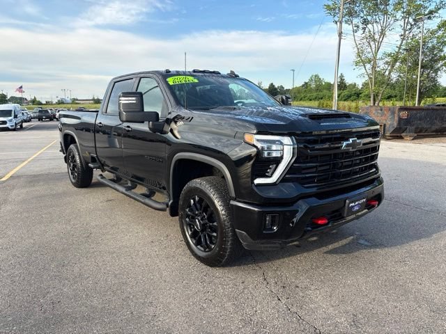Used 2026 Chevrolet Silverado 2500 LTZ w/ LTZ Plus Package AWD/4WD image 1
