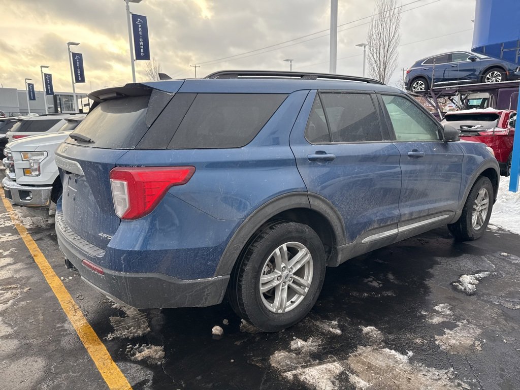Certified 2022 Ford Explorer XLT w/ Equipment Group 202A image 3