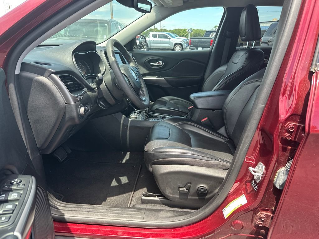 Used 2021 Jeep Cherokee Latitude Lux w/ Comfort/Convenience Group AWD/4WD image 9