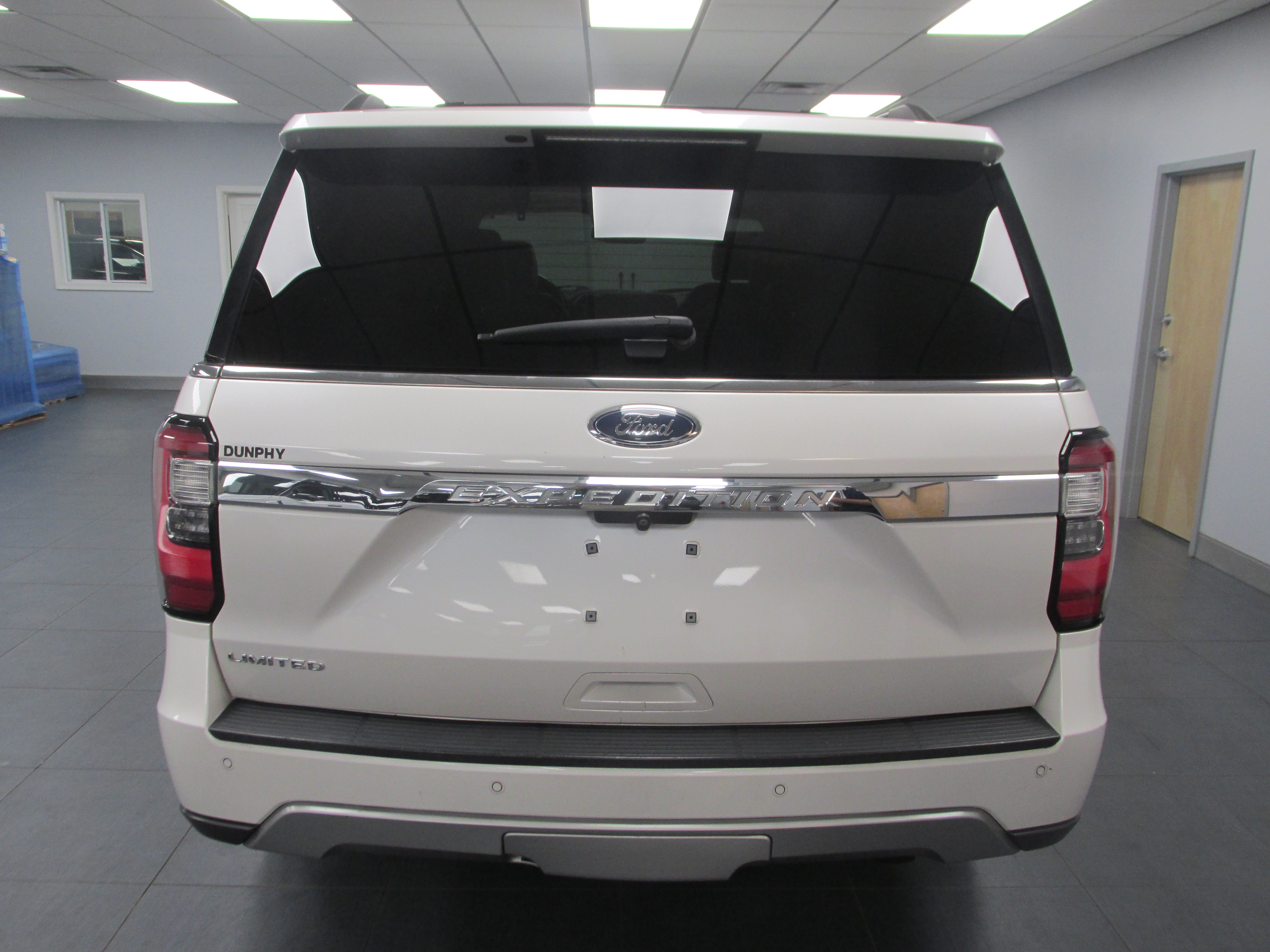 Certified 2018 Ford Expedition Limited w/ Equipment Group 301A AWD/4WD image 6