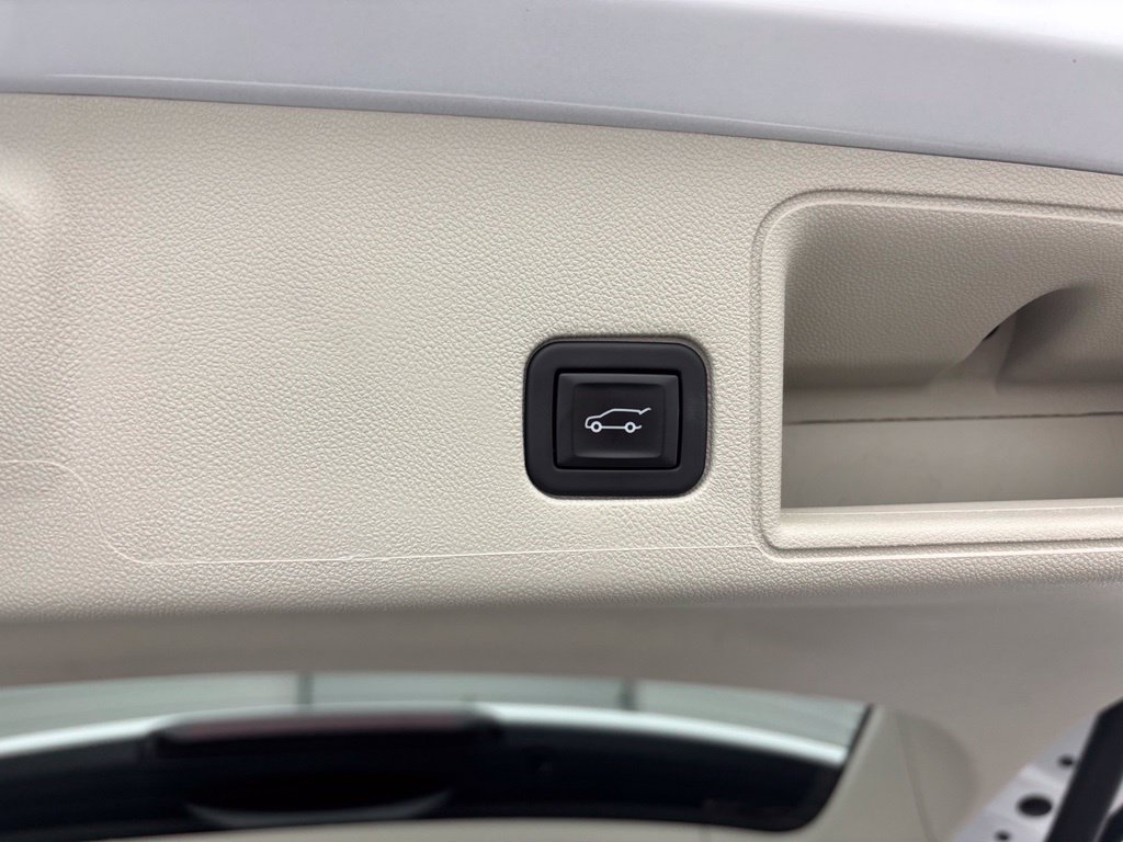 Used 2023 GMC Terrain Denali w/ LPO, Floor Liner Package AWD/4WD image 11