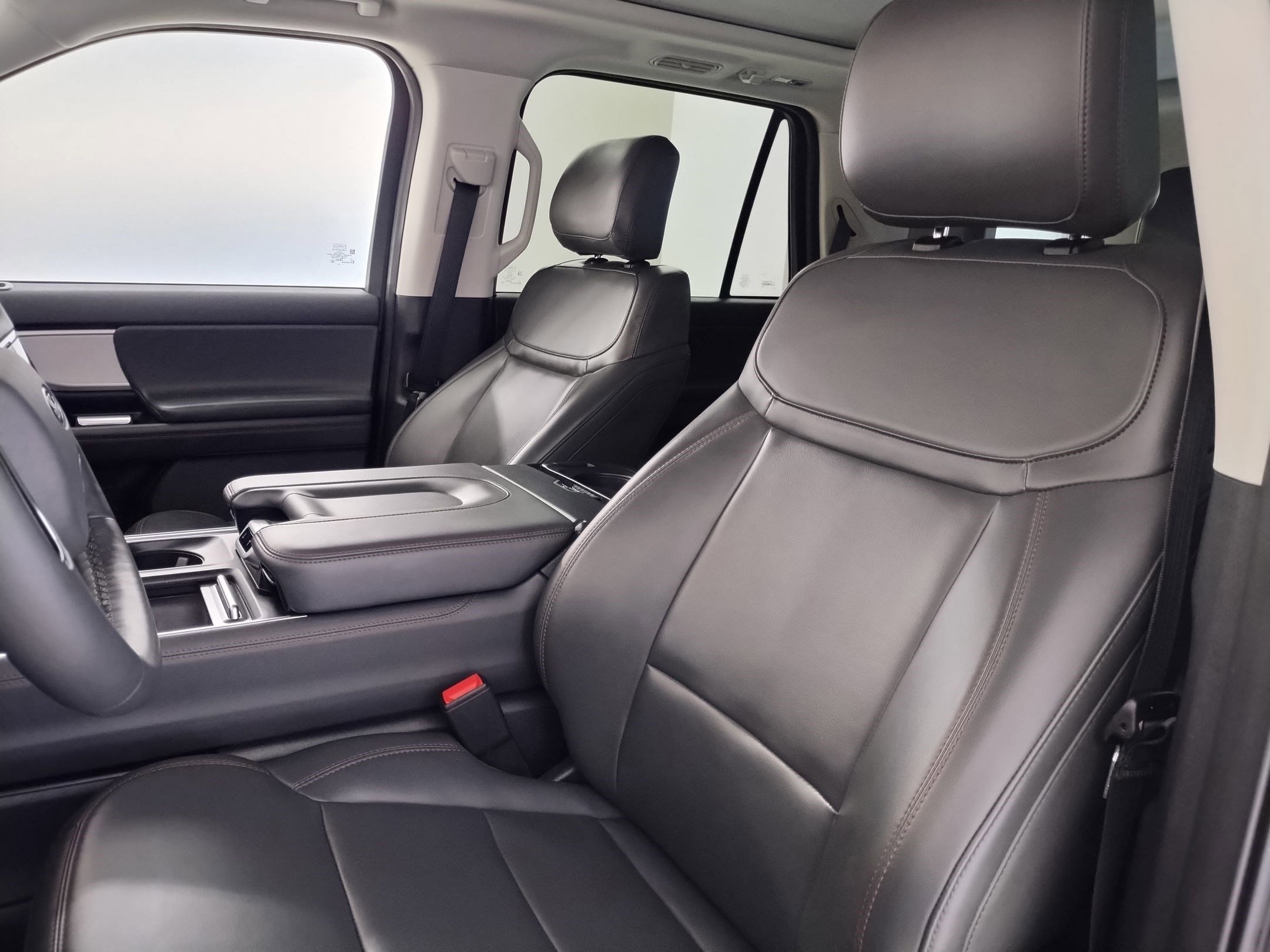 Certified 2025 Ford Expedition Active image 22