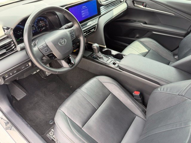 Used 2025 Toyota Camry XSE FWD image 13