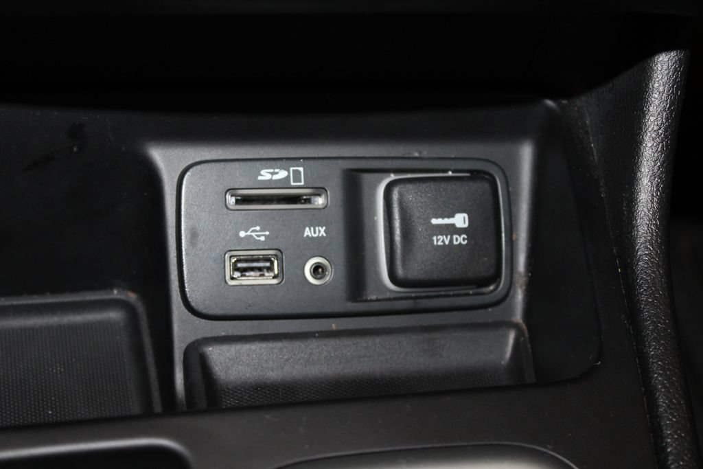 Used 2018 Jeep Cherokee Latitude Plus FWD image 40