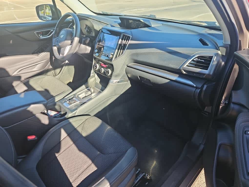 Used 2024 Subaru Forester Premium AWD/4WD image 9